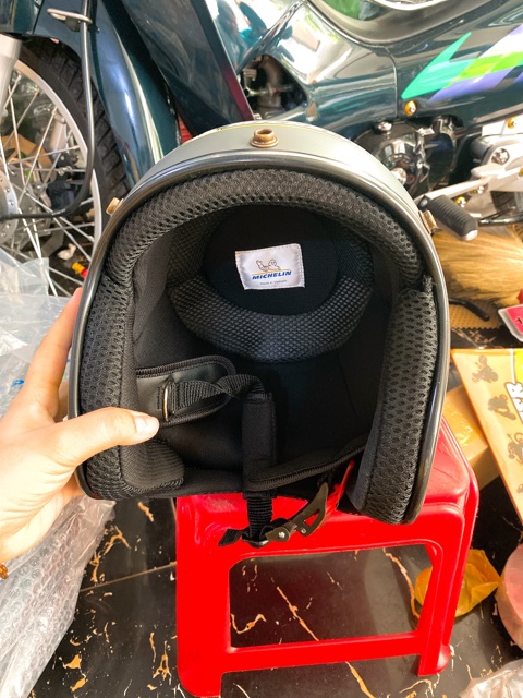 Nón bảo hiểm Michelin