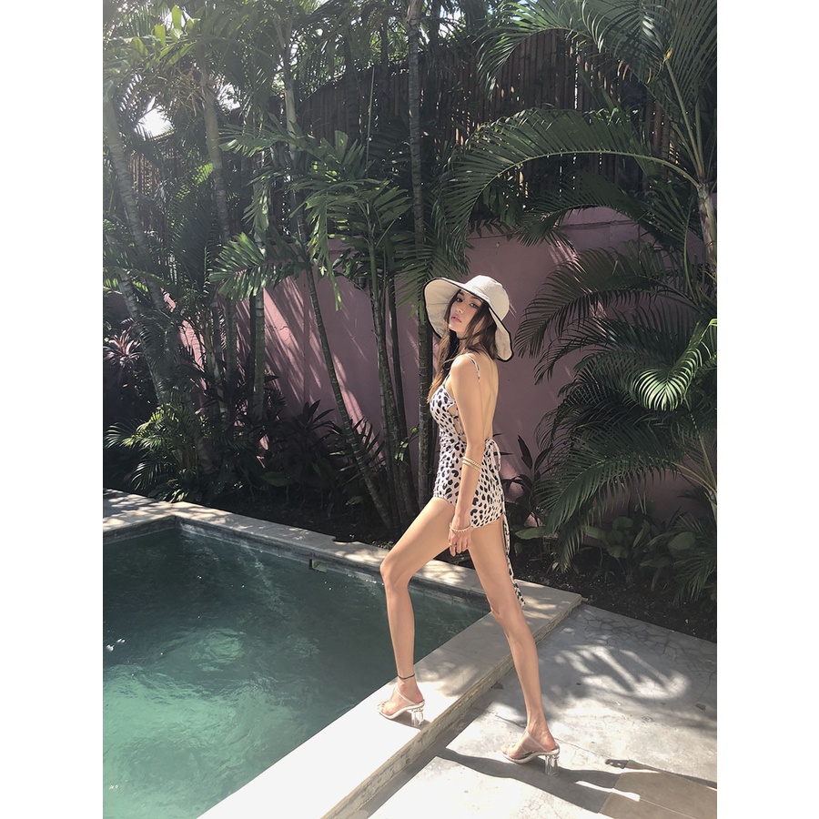 Bikini liền beo hồng cá tính