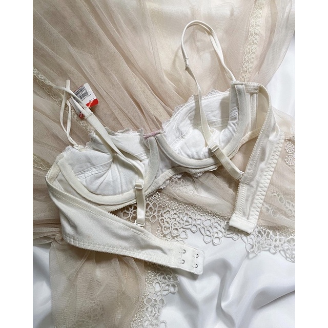 Áo ngực trắng ren lolita 2hand