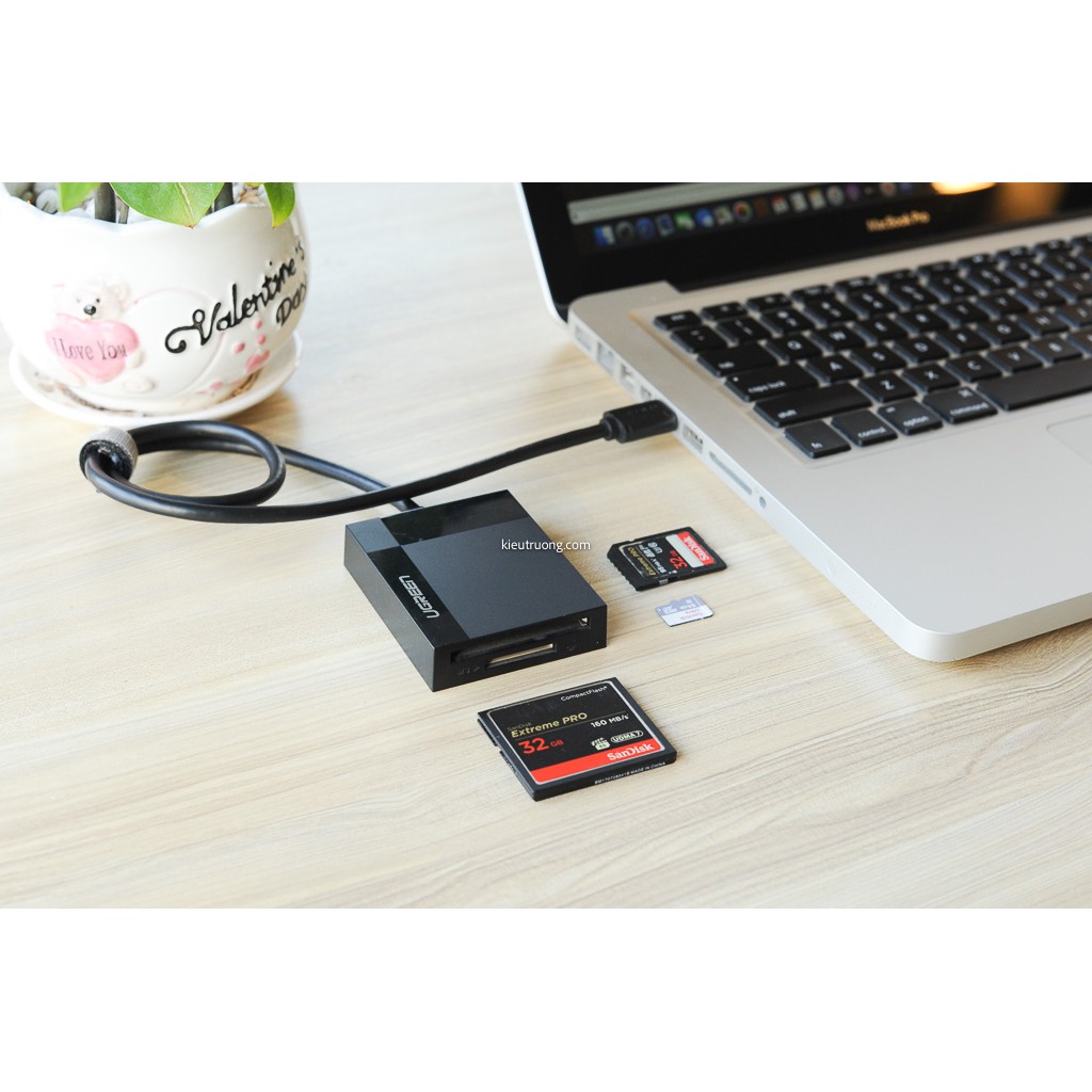 Đầu đọc thẻ nhớ CF Ugreen cho máy ảnh [USB 3.0 &amp; Tốc độ cao kết nối ổn định]