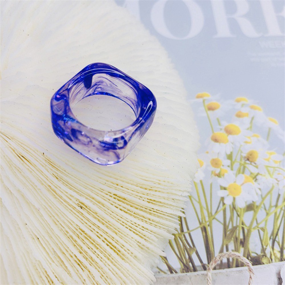 Nhẫn Nhựa Trong Suốt Thiết Kế Ấn Tượng