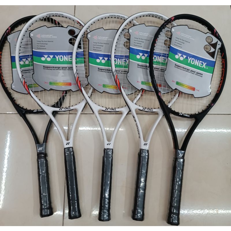 Vợt tennis trẻ em tập luyện