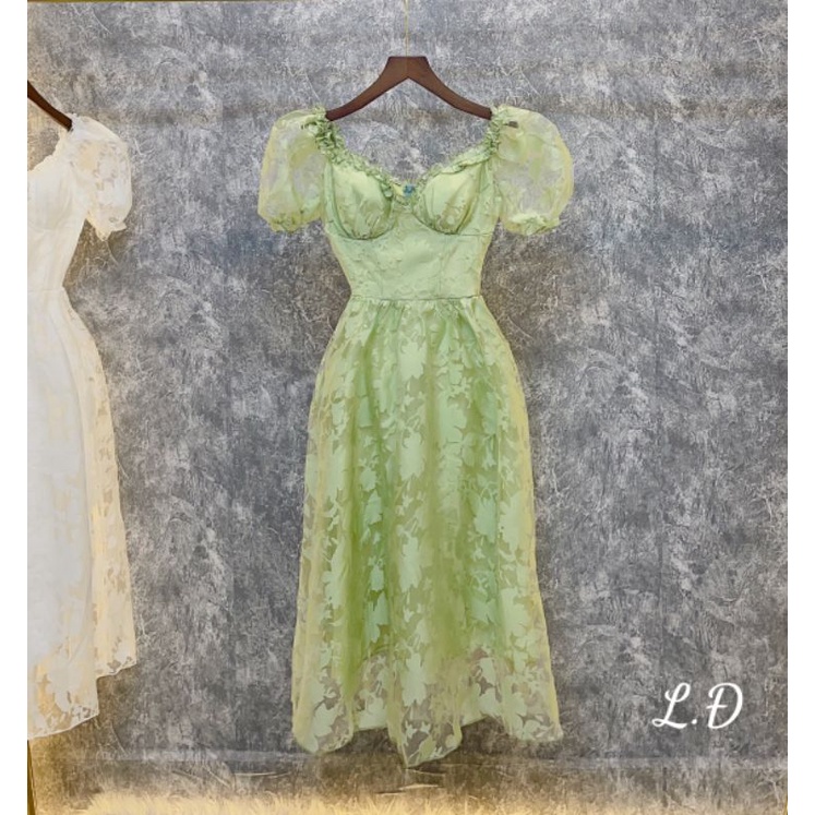 Váy ren xòe tay bồng