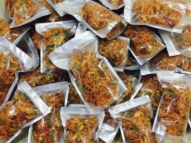 [Mã 1512FMCGSALE1 giảm 10% đơn 250K] 1kg khô gà lá chanh siêu ngon