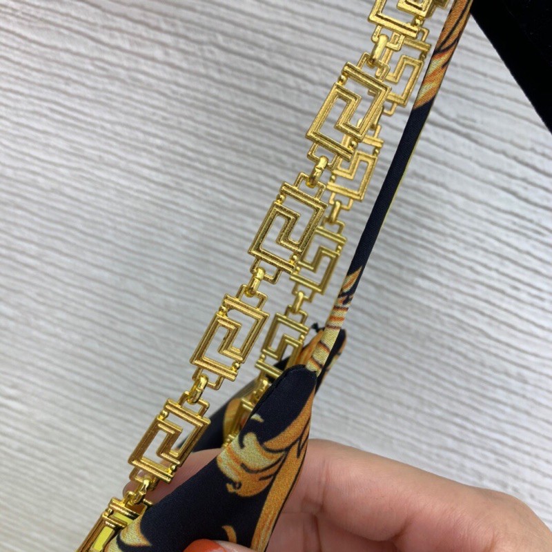 Đầm hai dây thời trang cao cấp Versace thiết kế họa tiết tinh tế