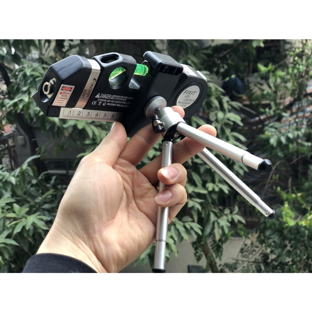 Thước laser đa năng cân bằng kèm thước kéo 2.5m