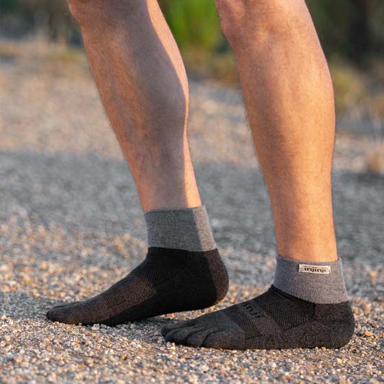 Tất xỏ ngón chạy trail Injinji - Trail Midweight Mini crew