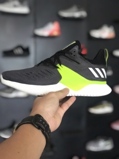 Giày thể thao alphabounce beyond 2m