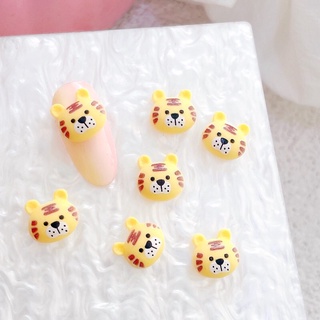 Charm nail gắn móng tay