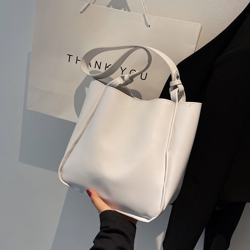 Túi bucket Đeo Chéo Cỡ Lớn 2022