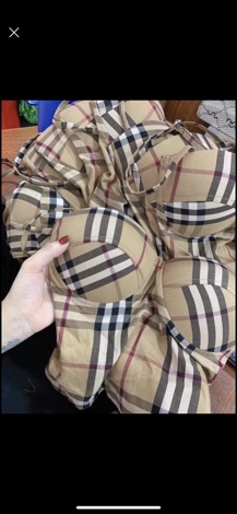 Áo 2 dây bbr có mút ngực