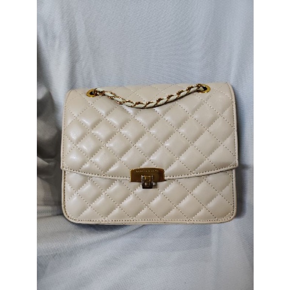 Thanh lý túi xách nữ