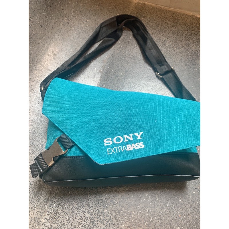 Túi đeo chéo xanh Sony Extrabass- khuyến mãi chính hãng từ Sony-có video hàng thật siêu xịn | BigBuy360 - bigbuy360.vn