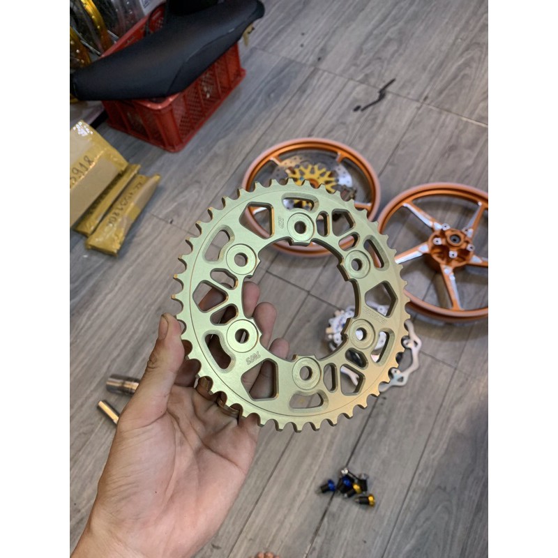 dĩa nhôm 7075 cho xe winner