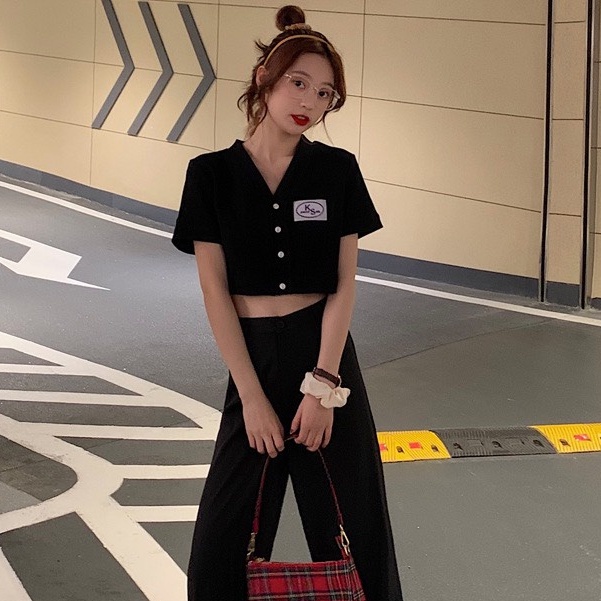 Áo croptop thêu logo- áo CARDIGAN croptop nữ chất thun tăm bozip KHUY CÀI về 4 màu trắng, đen, xanh, hồng, tím hàn quốc