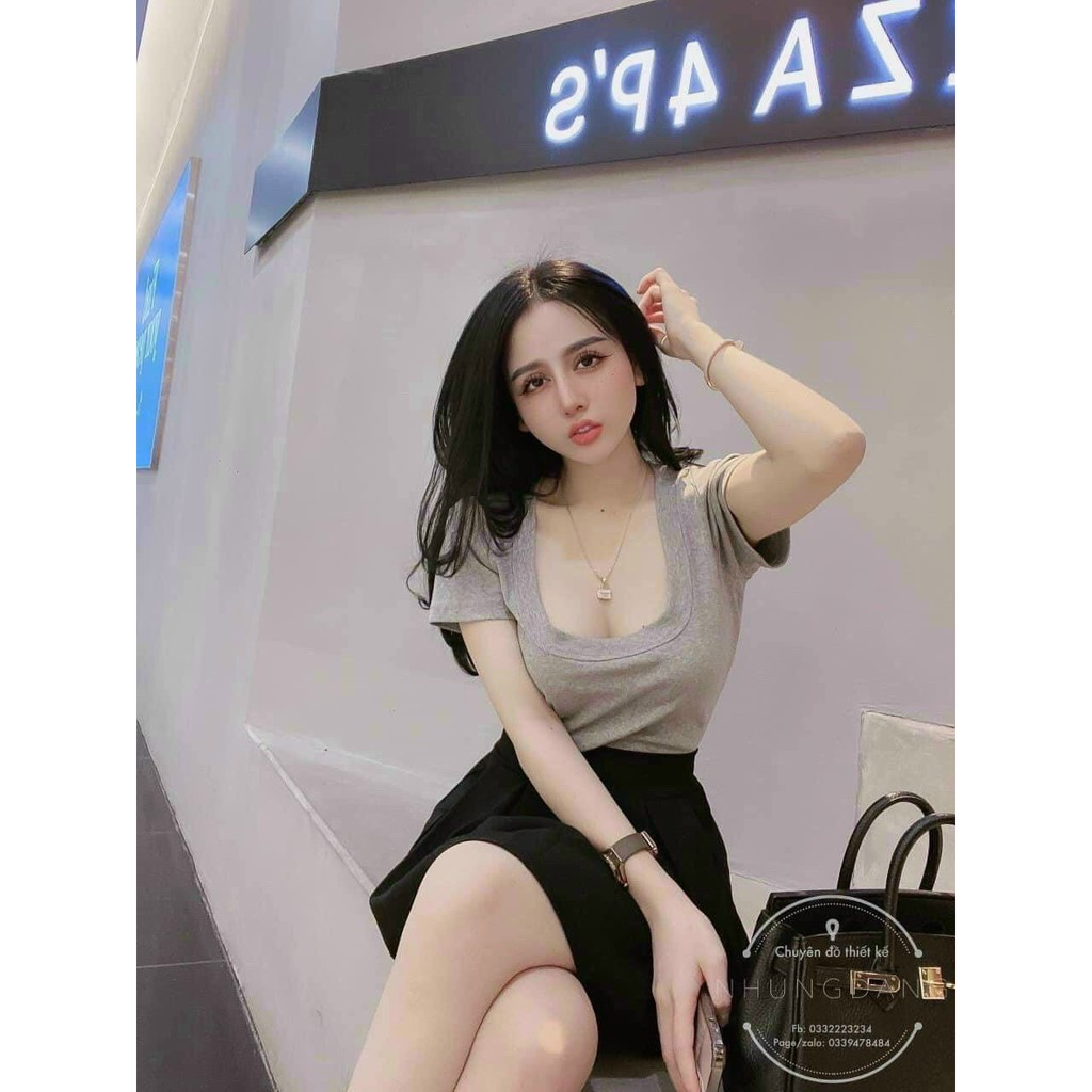 Áo cộc tay cổ chữ U