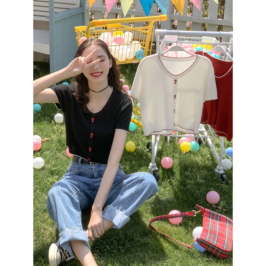 Áo Croptop Nữ Ngắn Tay Cổ Chữ V Thời Trang | BigBuy360 - bigbuy360.vn