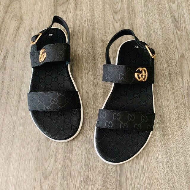 Dép sandal đen siêu hottt!!