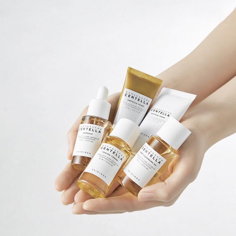 Bộ dưỡng da 5 món Skin 1004 Madagascar Centella Travel Kit