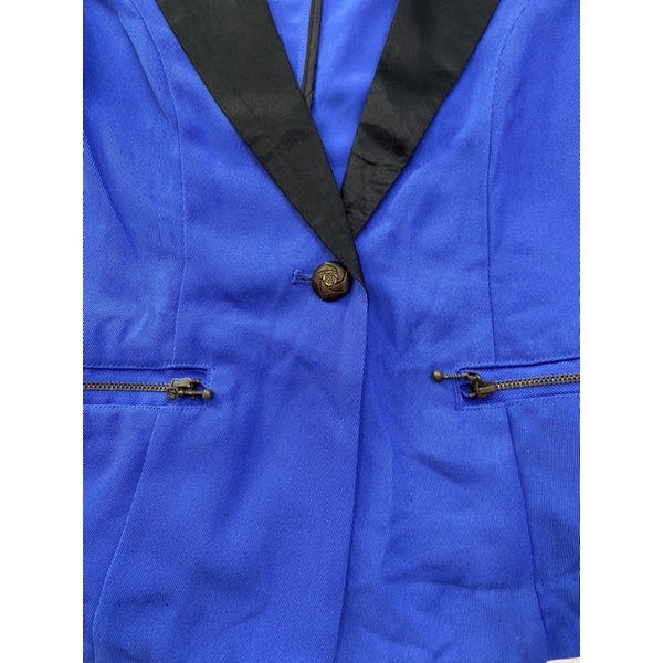 Áo vest xanh phối cổ đen Ninomaxx (S, M) - Thanh lý vnxk