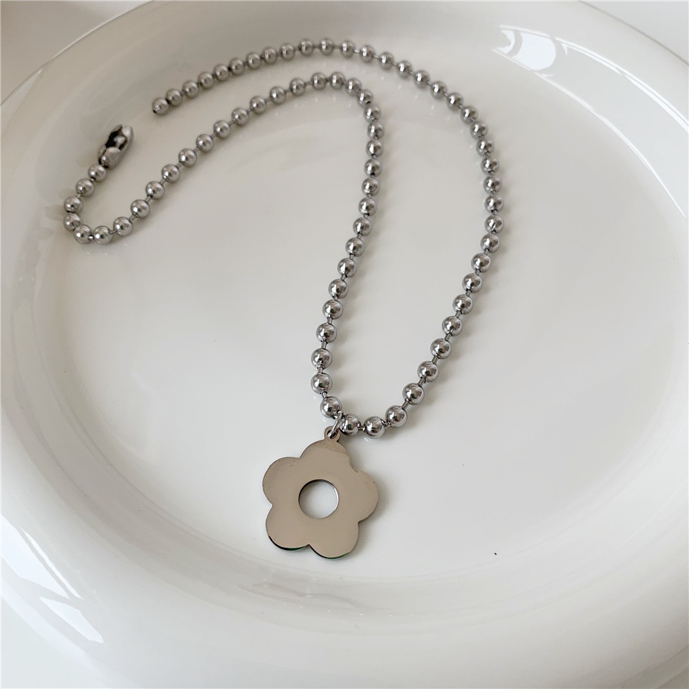 Vòng cổ hợp kim mặt trái tim màu cầu vồng phong cách Hàn Quốc