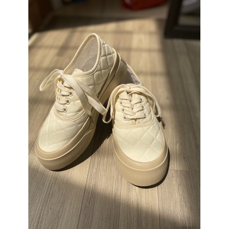 Giày taobao phong cách vintage buộc dây đế độn cá tính