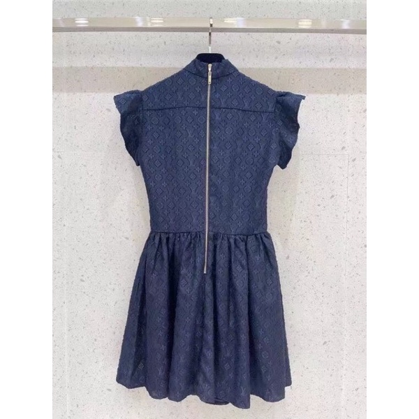 Váy xòe tiểu thư Louis Vuitton LV thiết kế tay bèo ôm eo sang trọng có khóa kéo phía sau