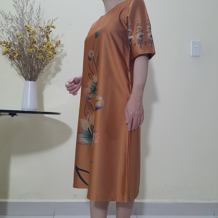 Váy Đầm Trung Niên form Suông A Che Bụng - Vải Lụa Cao Cấp Sang Trọng - Size 3XL - 4XL: 75 - 90Kg