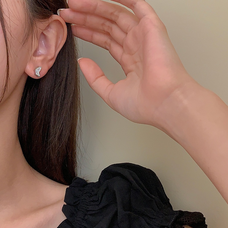 Bông Tai HìNh BướM ĐíNh Đá Thanh LịCh