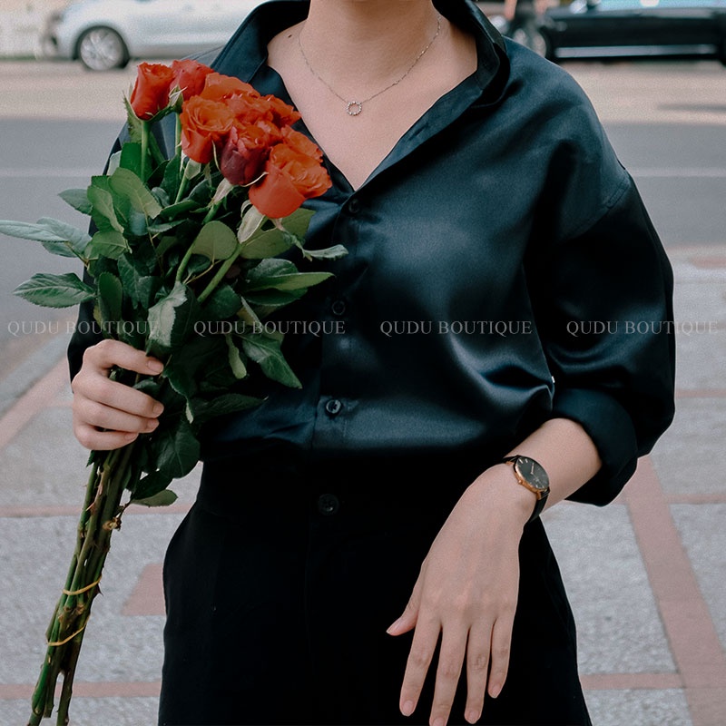 Áo Sơ Mi Nữ Đẹp QuDu Áo Sơ Mi Trắng Đen Tay Dài Chất Lụa Mềm Mịn Form Rộng Kiểu Hàn Quốc Trơn Công Sở, Đi Biển