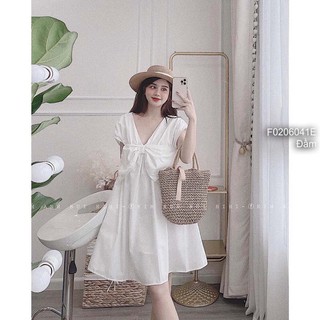 Đầm xòe trắng cổ tim ngực phối nơ to sát nách!