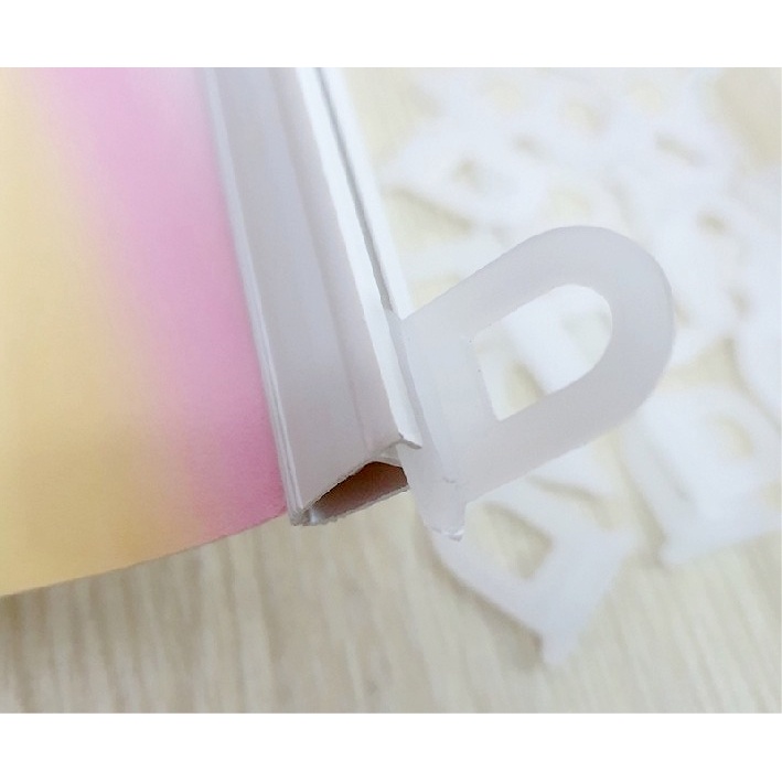 Thanh nẹp dẹt nhựa loại 90/100/110/120 cm màu trắng dùng để treo hình, lịch, tranh