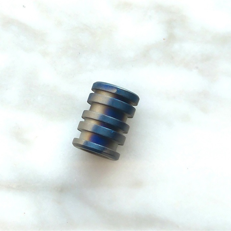 Mặt Dây Chuyền Hợp Kim Titan Đính Hạt TC4 Độc Đáo
