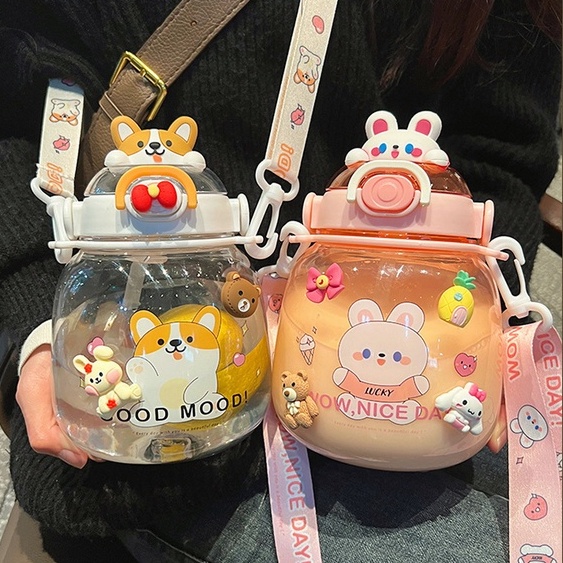 Bình Nước Dung Tích Lớn 1300ml In Họa Tiết Hoạt Hình Có Ống Hút Cho Bé