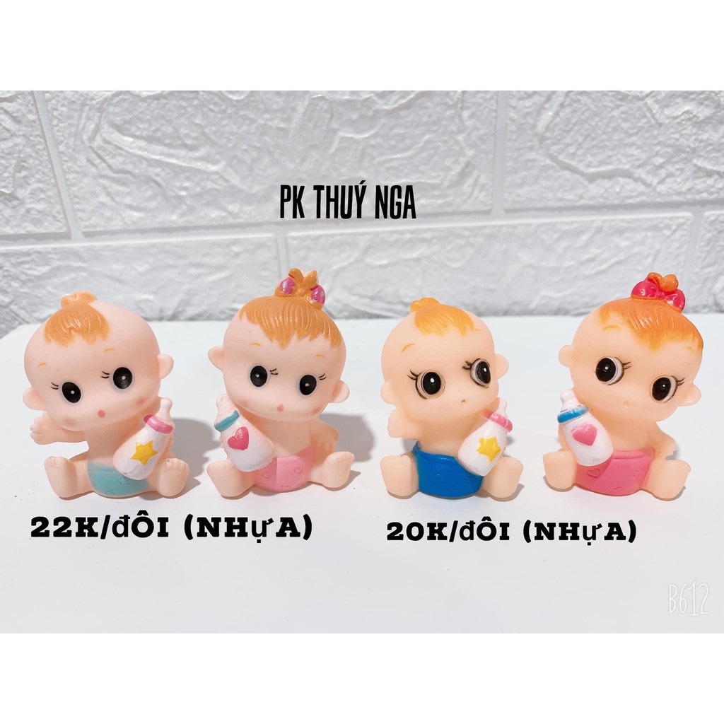 đôi em bé bình sữa (nhựa)