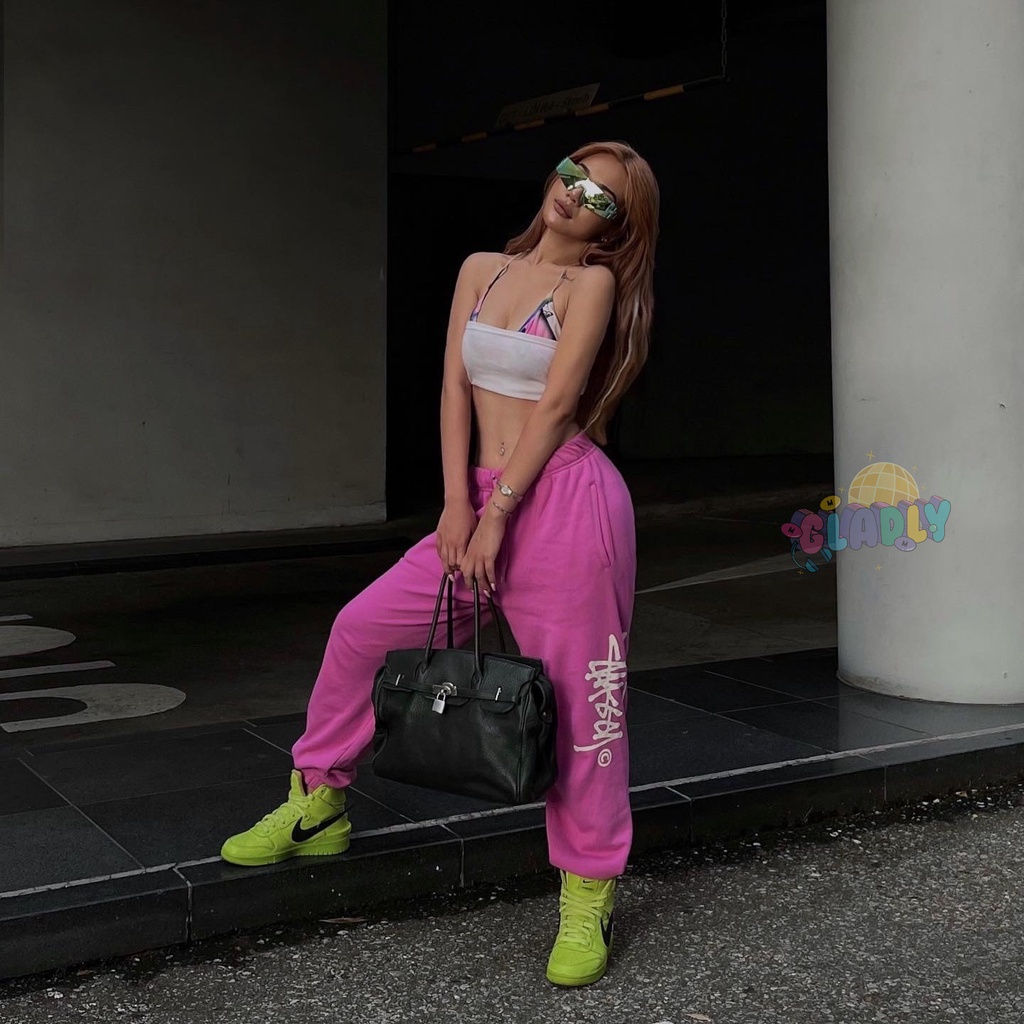 Quần nỉ Stussy họa tiết big logo pink sweater pants