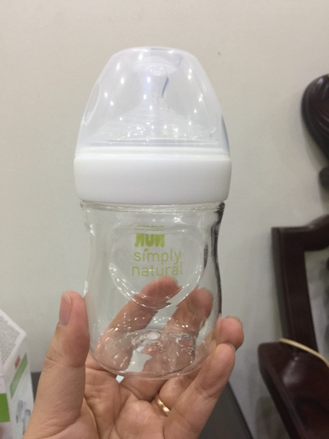 Bình sữa NUK Natural 150 ml cho bé 0m+