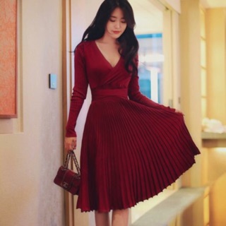 Váy đỏ