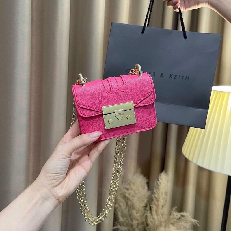 Túi c & k đeo chéo sang chảnh nè nàng ơi