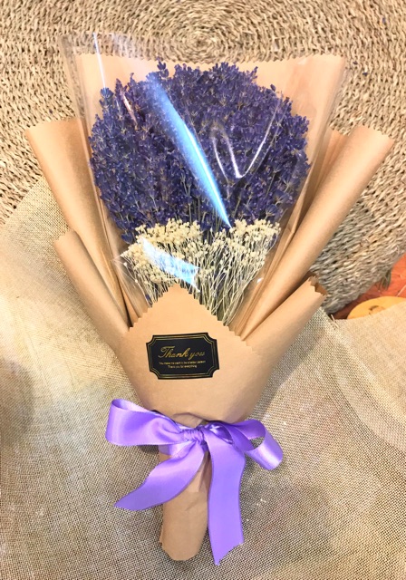 Bó hoa lavender thuần chủng gói đẹp