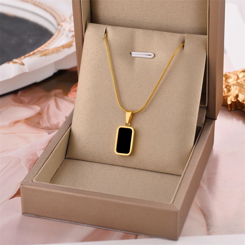 Vòng cổ Hai Mặt Bằng Thép Titan Không Phai Hình Voi Trắng Đen Đơn Giản Thời Trang Cho Nữ