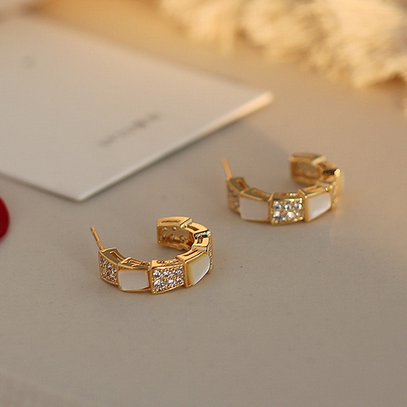 Bông Tai Chữ C Đính Đá Opal Lấp Lánh Thời Trang Hàn Quốc Cho Nữ