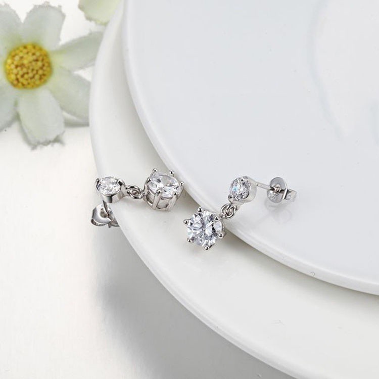 Khuyên tai bạc 925 đính kim cương giả sang trọng