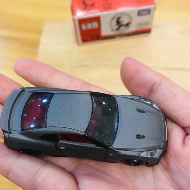 Xe mô hình Tomica Nissan GT-R