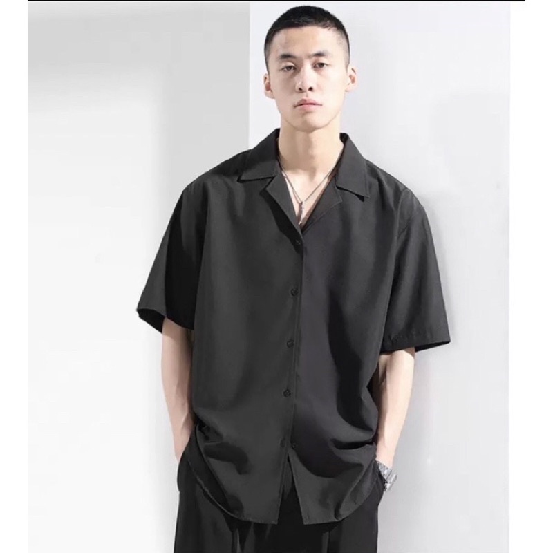 Áo Sơ Mi Hoạ Tiết Gương Mặt Tay Ngắn Cổ Vest Thời Trang Unisex Vải Lụa Chéo