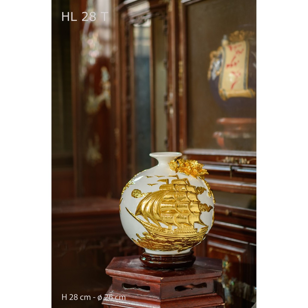 Bình Hút Tài Lộc Thuận Buồm Xuôi Gió Gốm Sứ Bát Tràng Đắp Nổi Vẽ Vàng | BigBuy360 - bigbuy360.vn