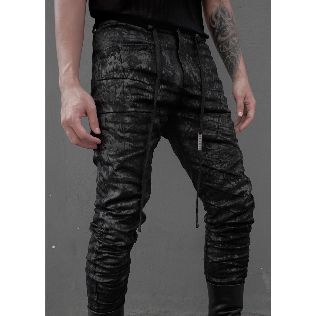 Quần jean nam kaki waxed RICH Wrinkled Line Cut Waxed Pant - QD071B