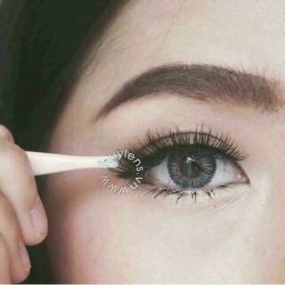 Lens Xám Tây viền đen nhẹ / Kính áp tròng không độ