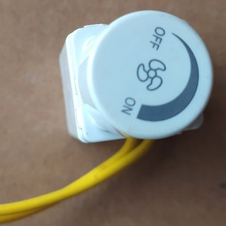 CHIẾT ÁP VUÔNG ( ĐÈN, QUẠT ) LiOA