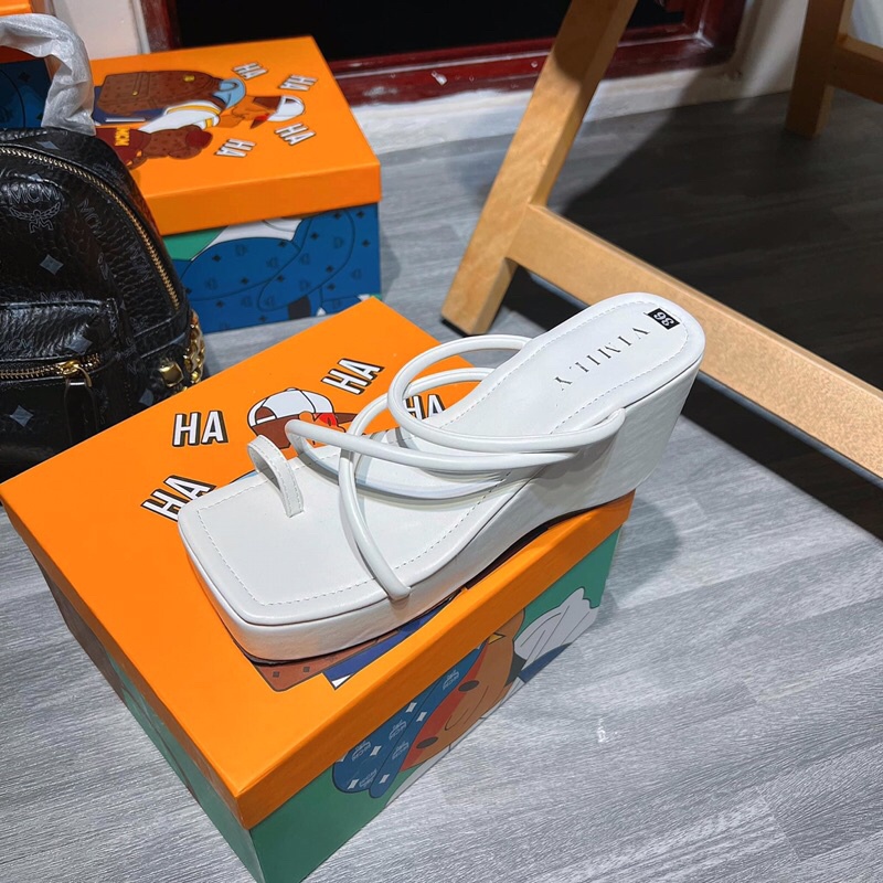 XUỒNG QUAI CUỘN XỎ NGÓN ( D1668 D1669 D1670 )